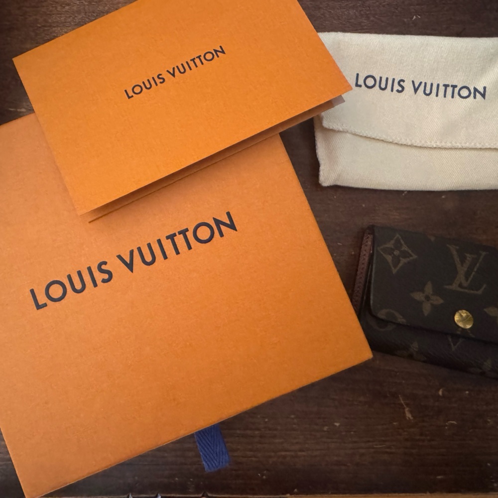 Louis Vuitton Brown Monogram 6 Key Holder/Card Case